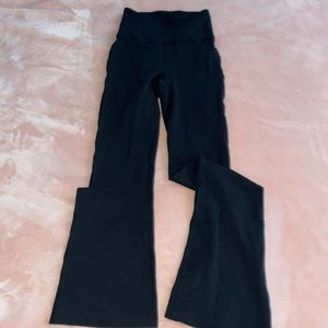 Lululemon Groove Super-High-Rise Flared Pant Size 2